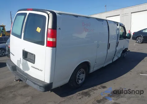 2006 Chevrolet Express Work Van из США, поврежденный, VIN 1GCGG25V161266995